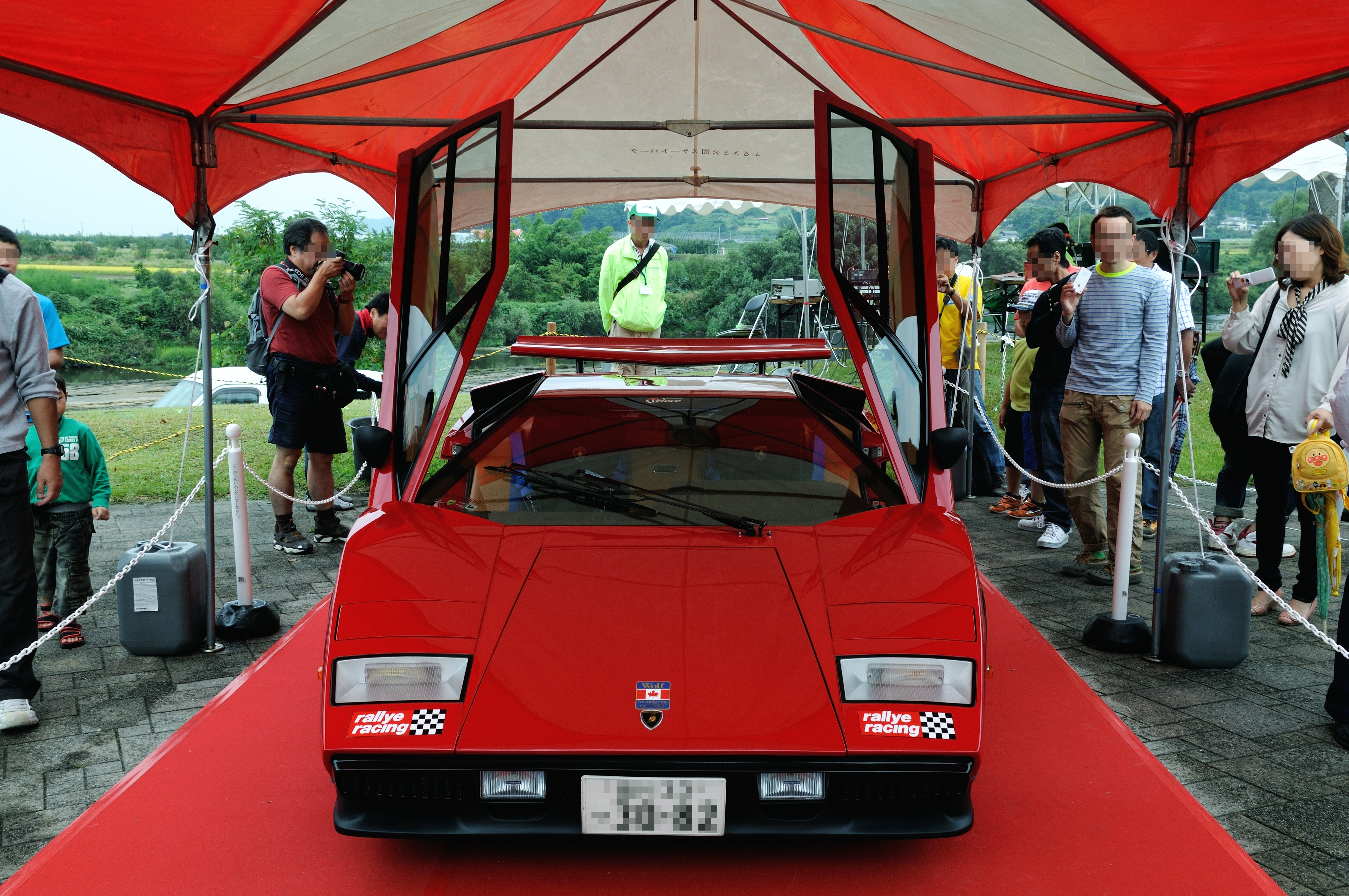 Page 2 of 4 — contri, Lamborghini WOLF Countach, 2012, Wikimedia Commons, CC BY-SA 2.0.