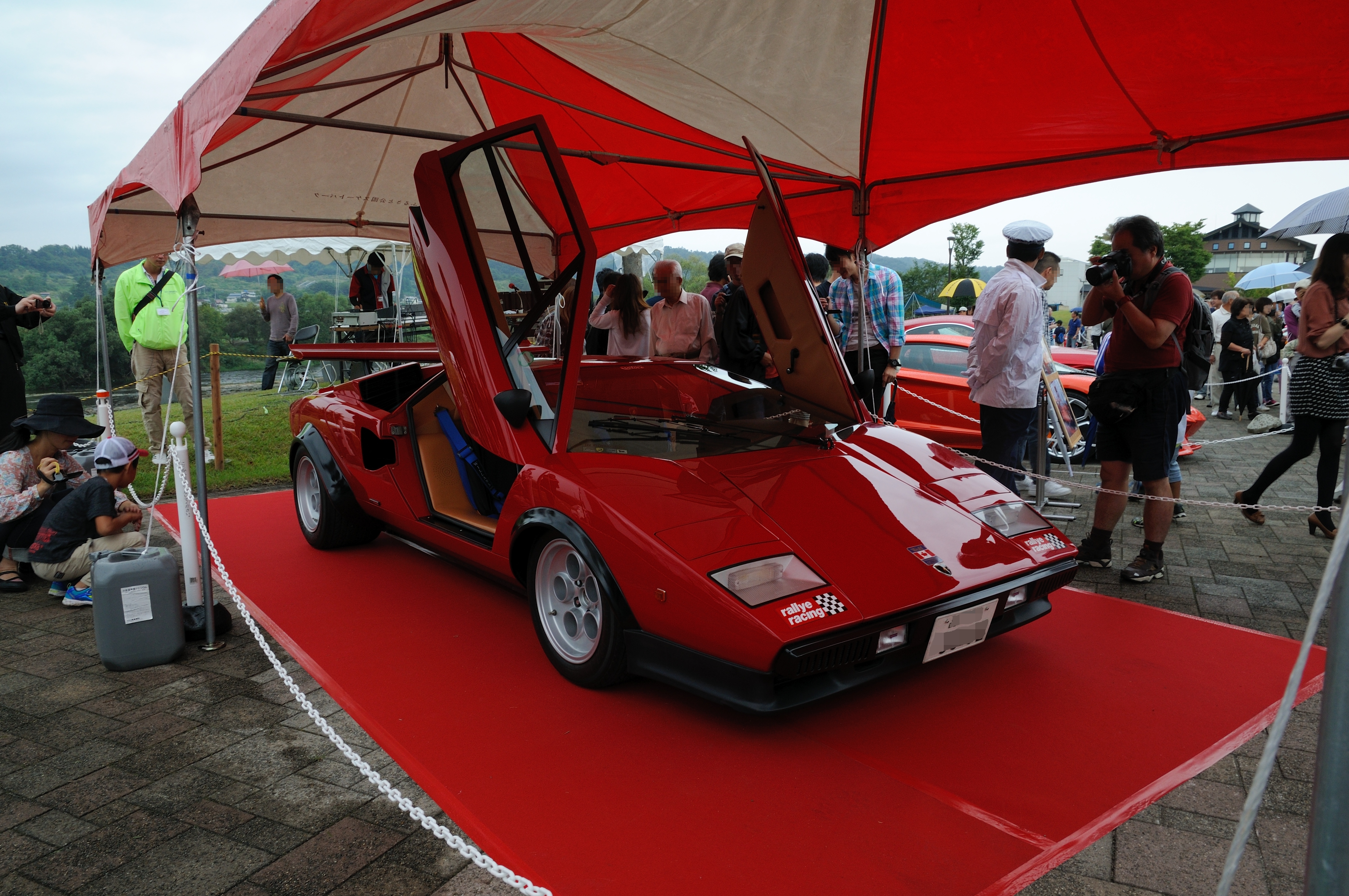 Page 3 of 4 — contri, Lamborghini WOLF Countach, 2012, Wikimedia Commons, CC BY-SA 2.0.