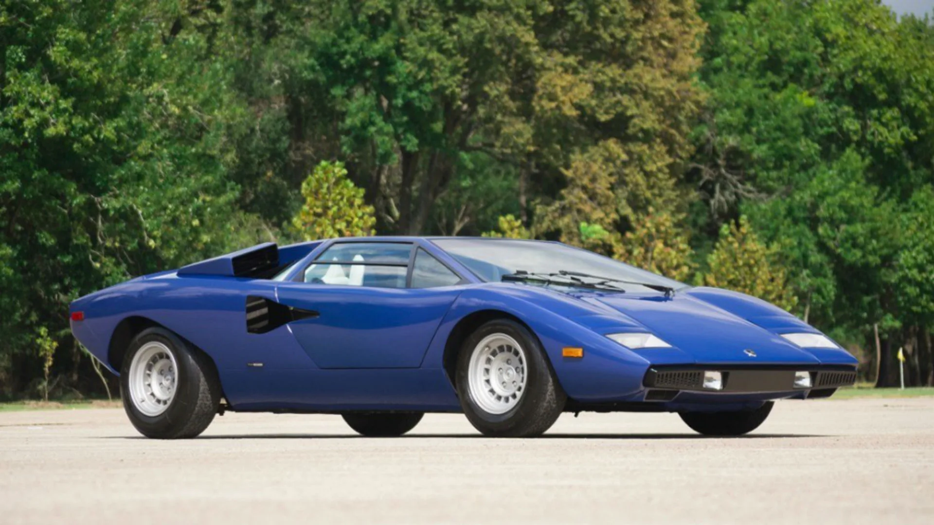 A 1976 Countach LP400 Periscopica as featured in The Drive's coverage, the exact specification Road & Track tested.