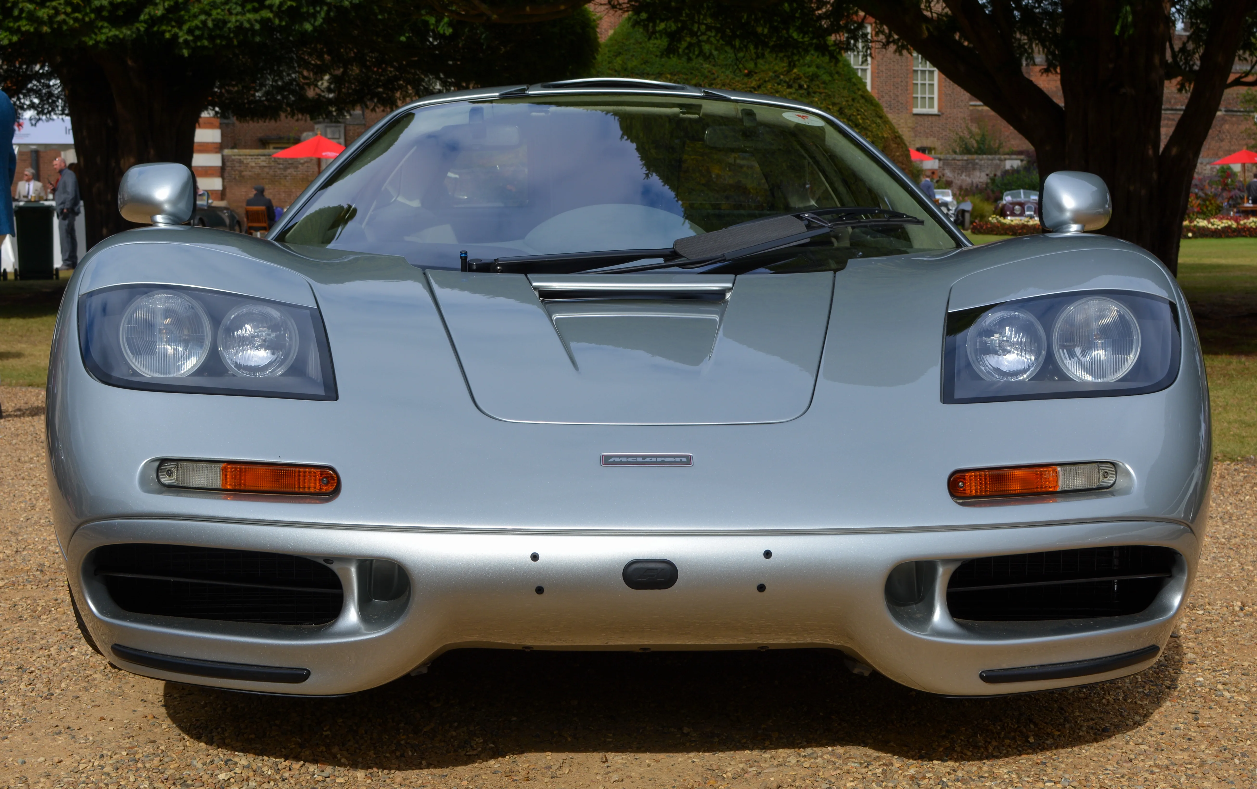 Detail of F1 chassis 063 front end, showing the under-bumper crash structure and aerodynamic splitter characteristic of Murray's production design.