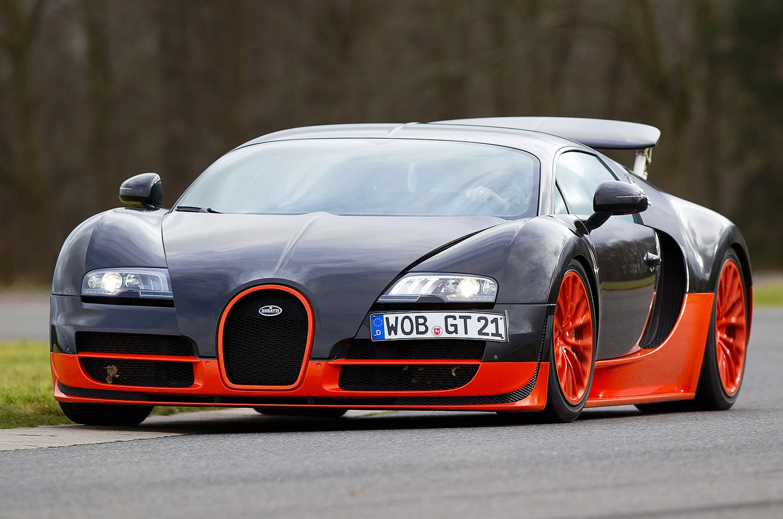 Additional retrospective editorial photograph of the Veyron from Autocar's long review.